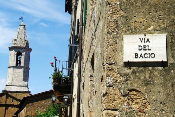 1. via del bacio